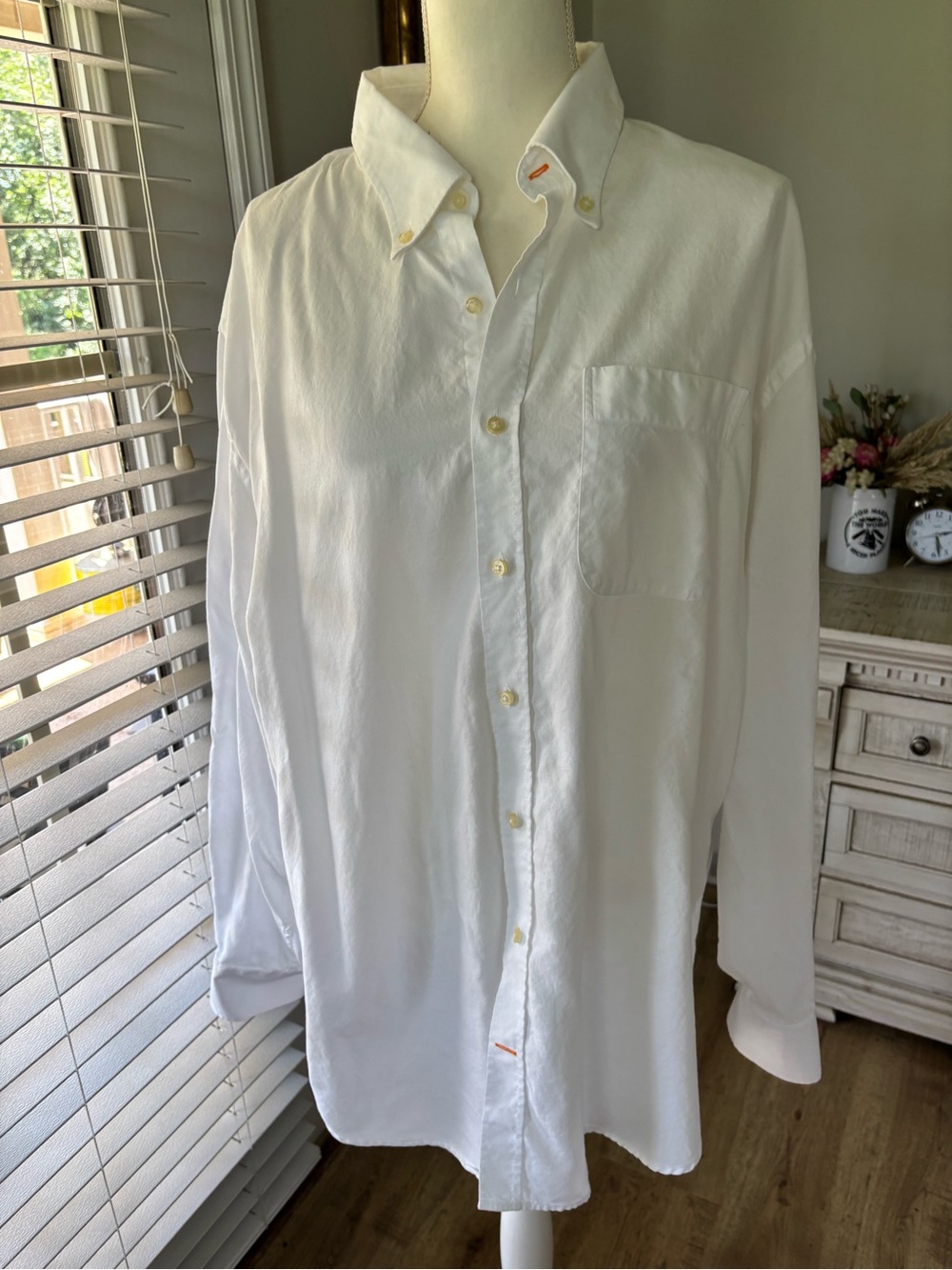Peter Millar 100% cotton white button down long sleeve shirt size extra large